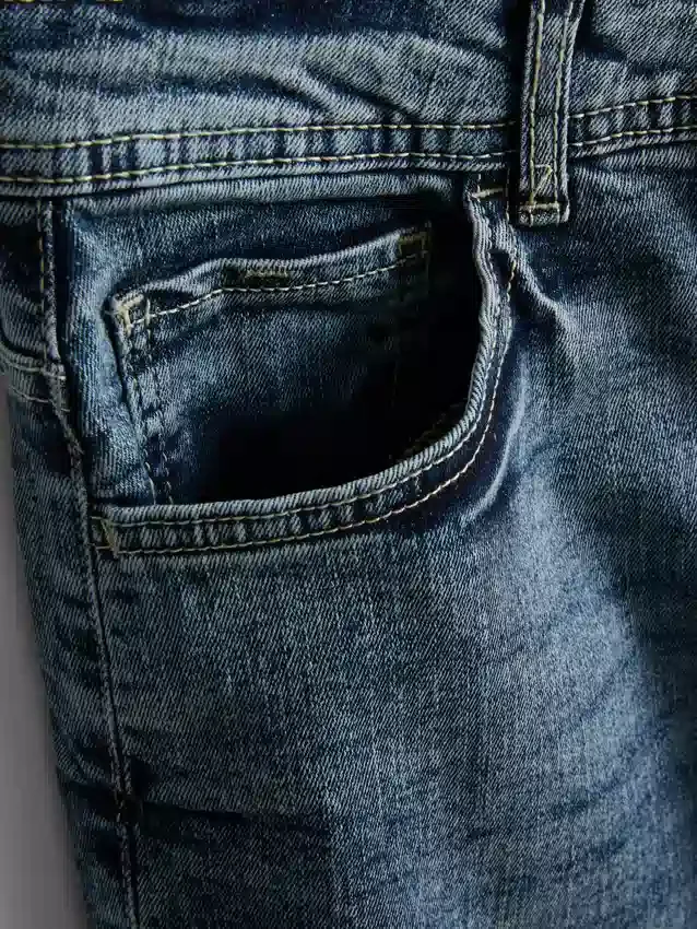 Jeans elásticos de perna reta