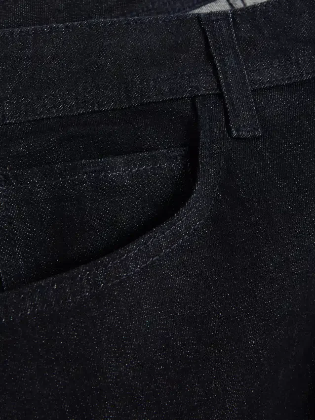 Jeans elásticos de perna reta