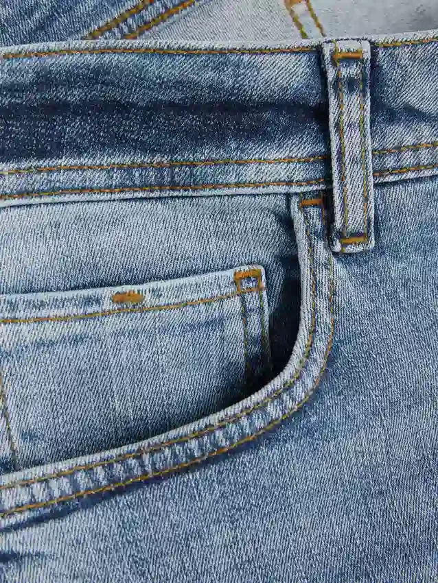 Jeans elásticos de perna reta