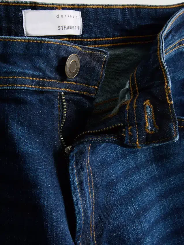 Jeans elásticos de perna reta