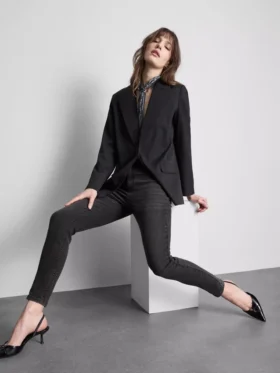 Jeans justos com elevado teor de algodão