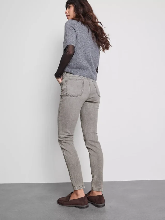 Jeans justos com elevado teor de algodão
