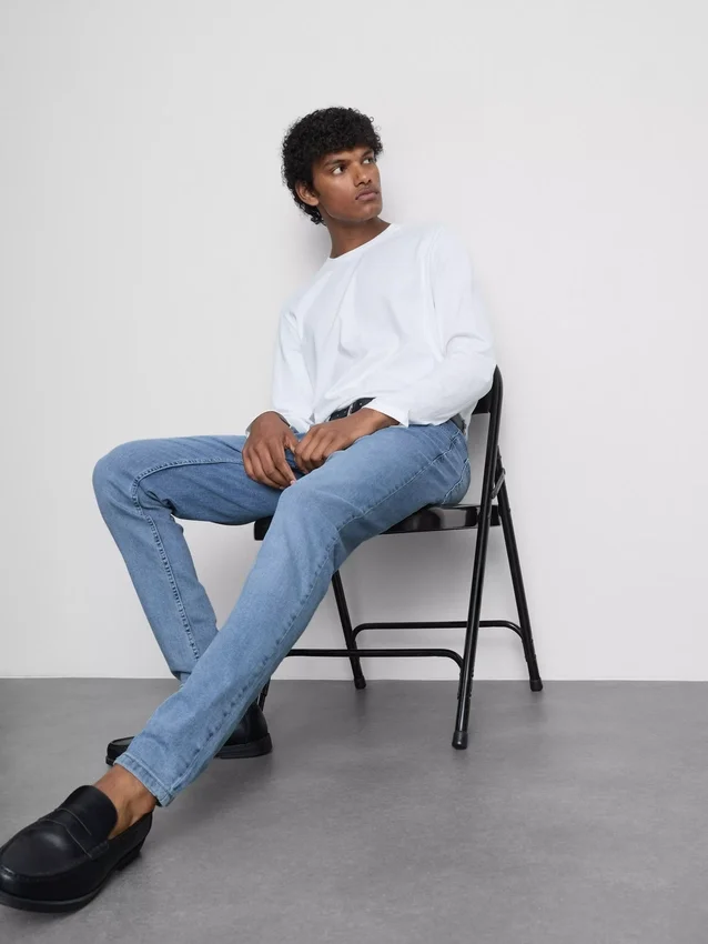 Jeans justos de cintura média