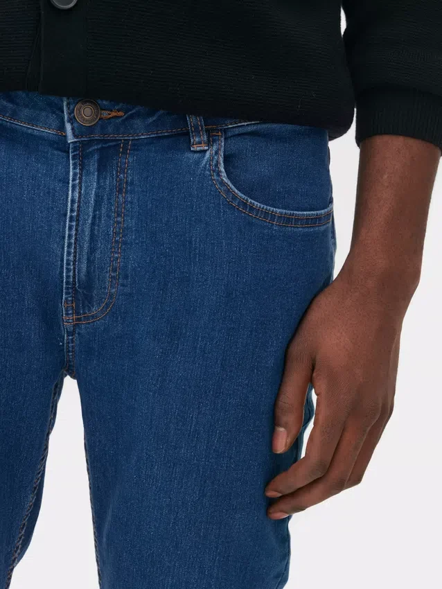 Jeans justos de cintura média