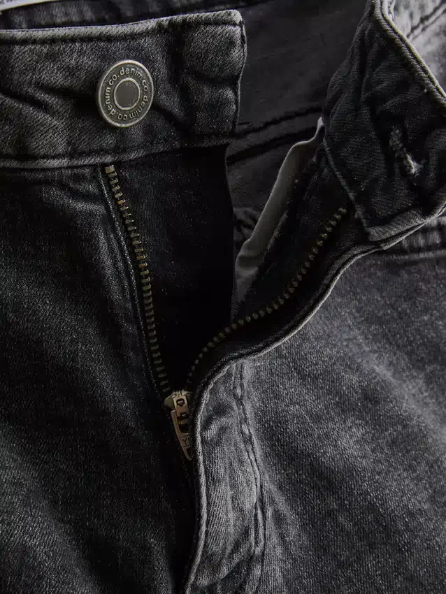 Jeans justos de cintura média