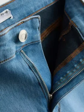 Jeans justos de cintura média Essential | regular