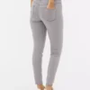 Jeans justos de cintura média Essential | regular