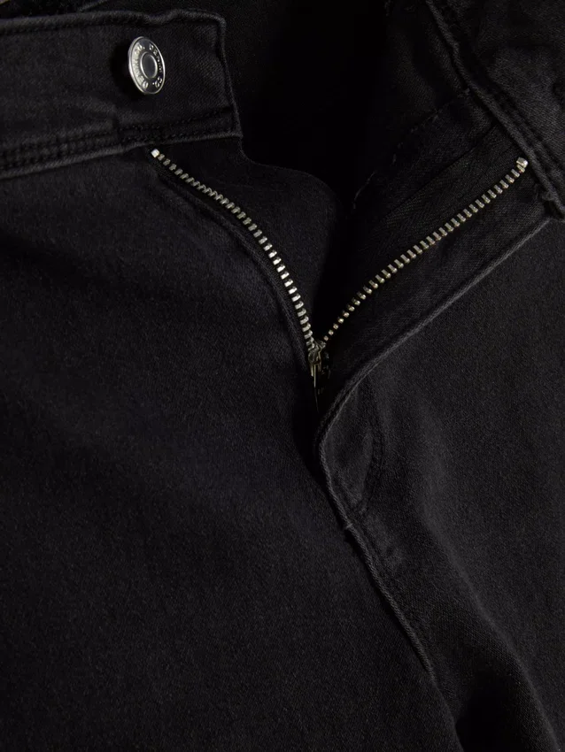 Jeans justos de cintura média Essential | regular