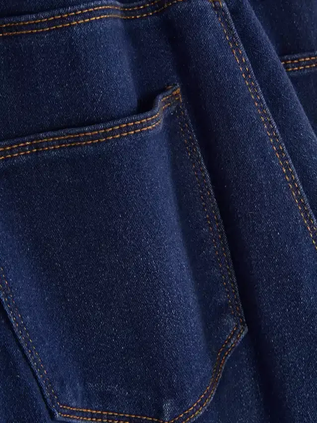 Jeans justos de cintura média Essential | regular