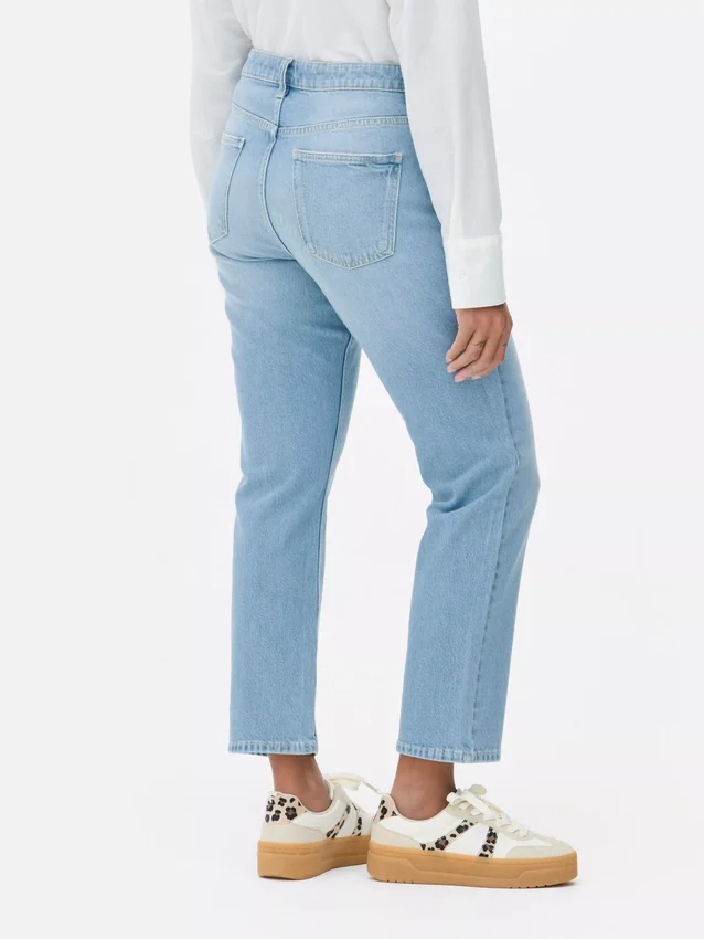 Jeans justos de perna reta | corte regular