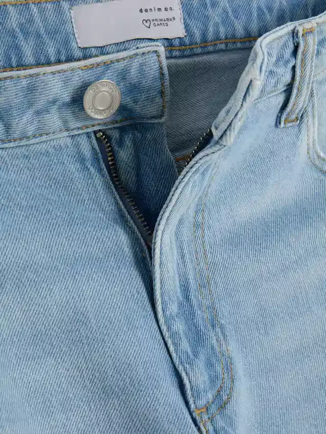 Jeans justos de perna reta | corte regular