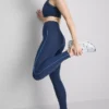 Leggings desportivas com apoio suave e detalhes em forma de tubo