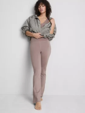 Leggings desportivas de cintura alta e corte largo