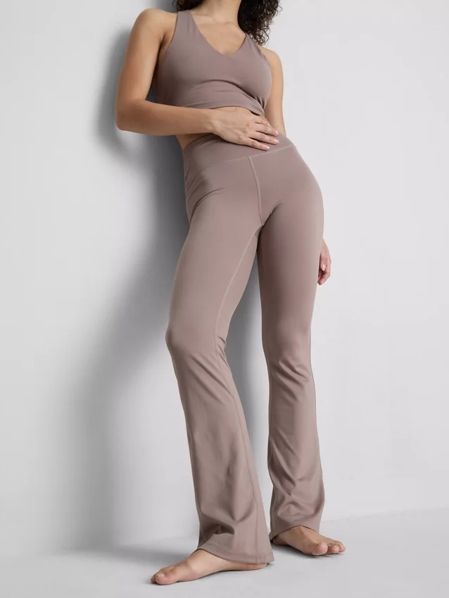 Leggings desportivas de cintura alta e corte largo