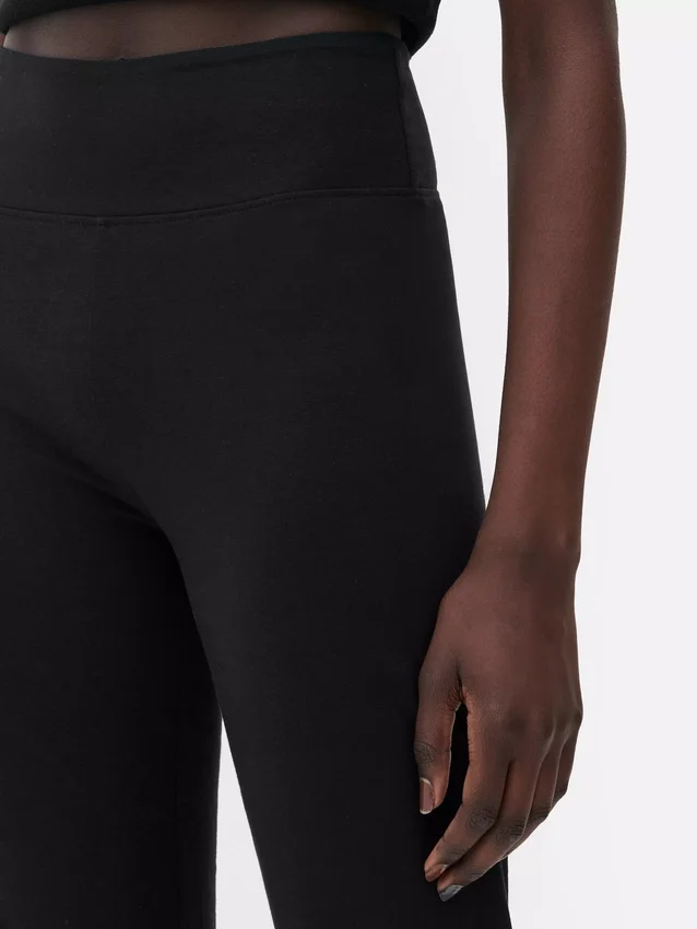 Leggings desportivas de cintura alta e corte largo