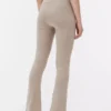 Leggings desportivas de cintura alta e corte largo