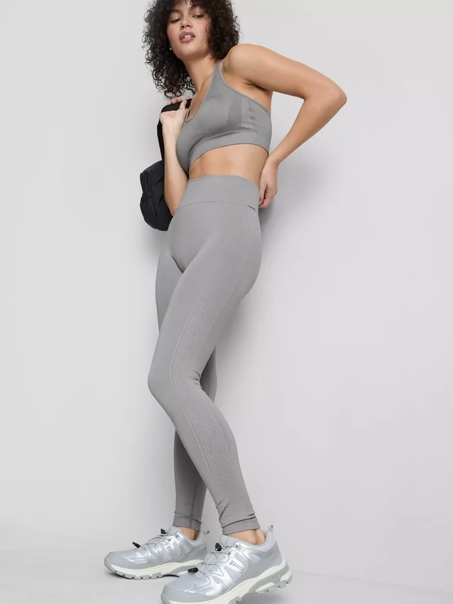 Leggings desportivas sem costuras e de alto brilho