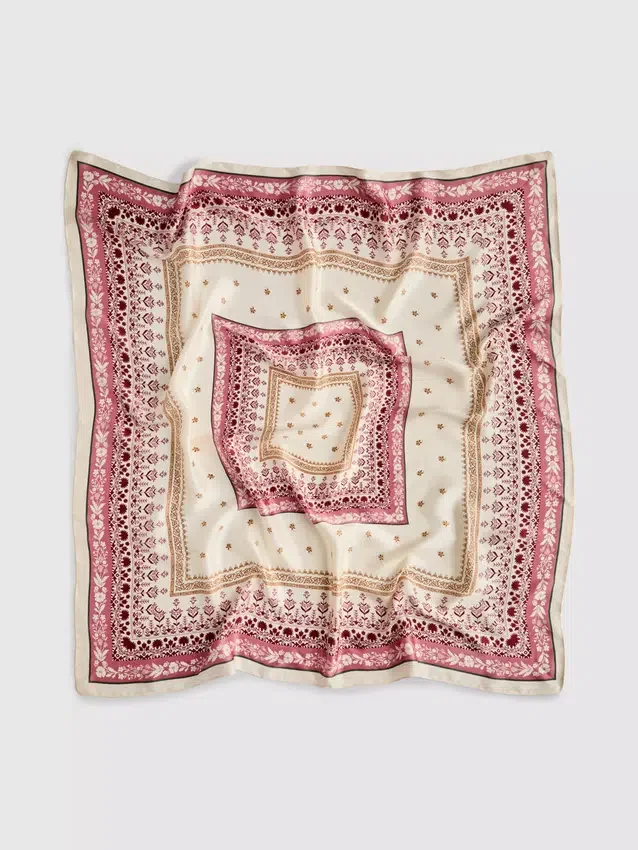 Lenço em jacquard