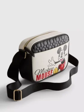 Mala de câmara a tiracolo com o Mickey Mouse da Disney