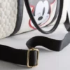 Mala de fim de semana com relevo do Mickey e dos amigos da Disney