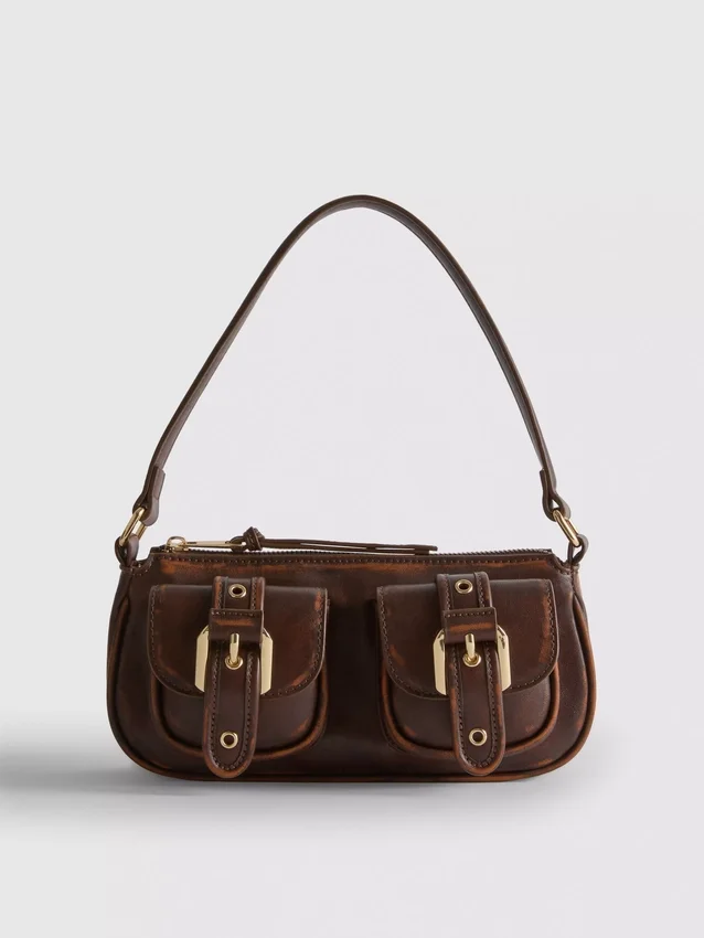 Mala de ombro com bolso com fivela