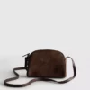 Mini bolsa a tiracolo em imitação de camurça