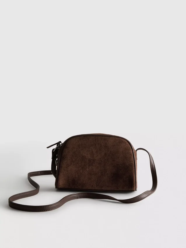 Mini bolsa a tiracolo em imitação de camurça