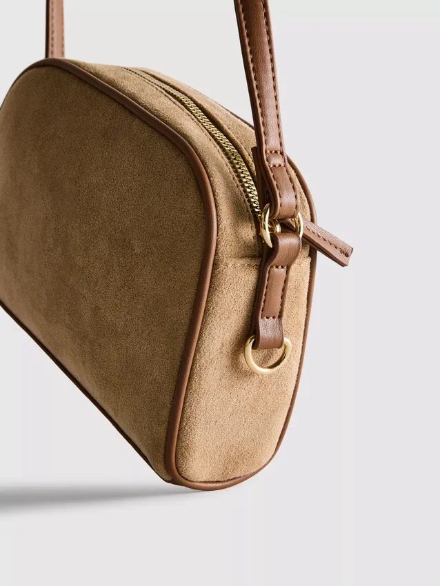 Mini bolsa a tiracolo em imitação de camurça