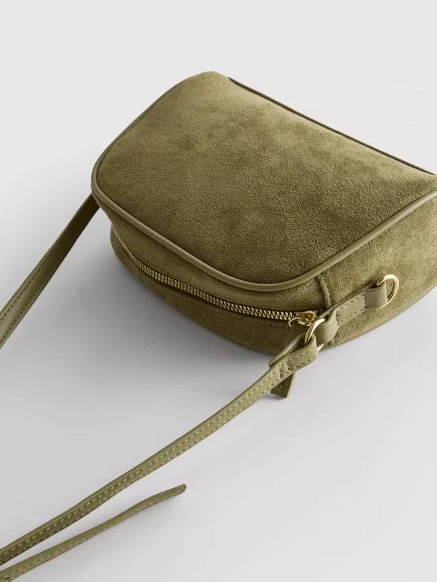 Mini bolsa a tiracolo em imitação de camurça