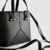 Mini-bolsa em imitação de couro