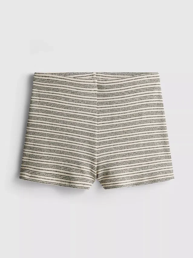 Mini-calções de malha às riscas da Paula Echevarría