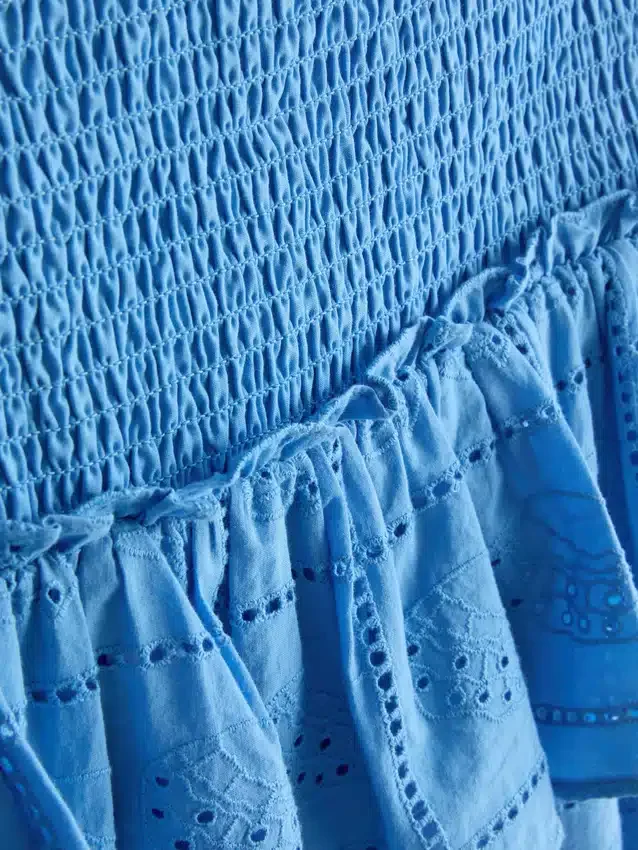 Mini-saia em camadas de algodão com bordados