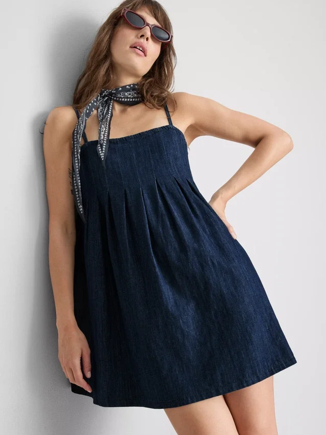 Mini-vestido babydoll em ganga de algodão