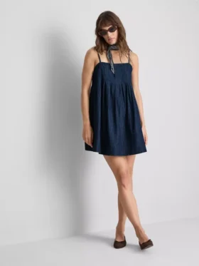 Mini-vestido babydoll em ganga de algodão