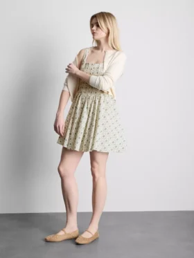 Mini-vestido com botões tipo espartilho