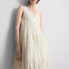 Mini-vestido com decote em V e efeito enrugado