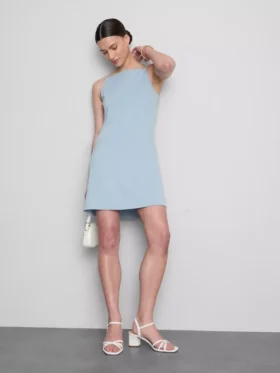 Mini-vestido com decote quadrado