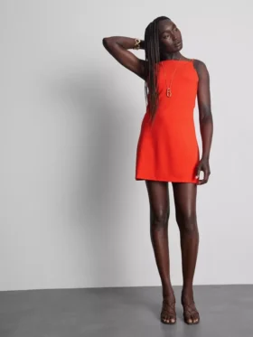 Mini-vestido com decote quadrado