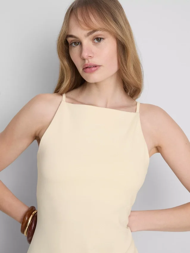 Mini-vestido com decote quadrado