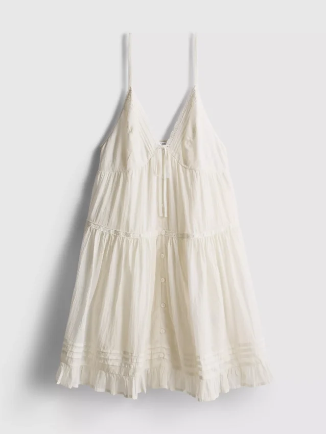 Mini-vestido com folhos e acabamento em renda da Paula Echevarría