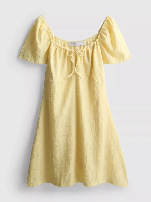 Mini-vestido com mangas curtas franzidas