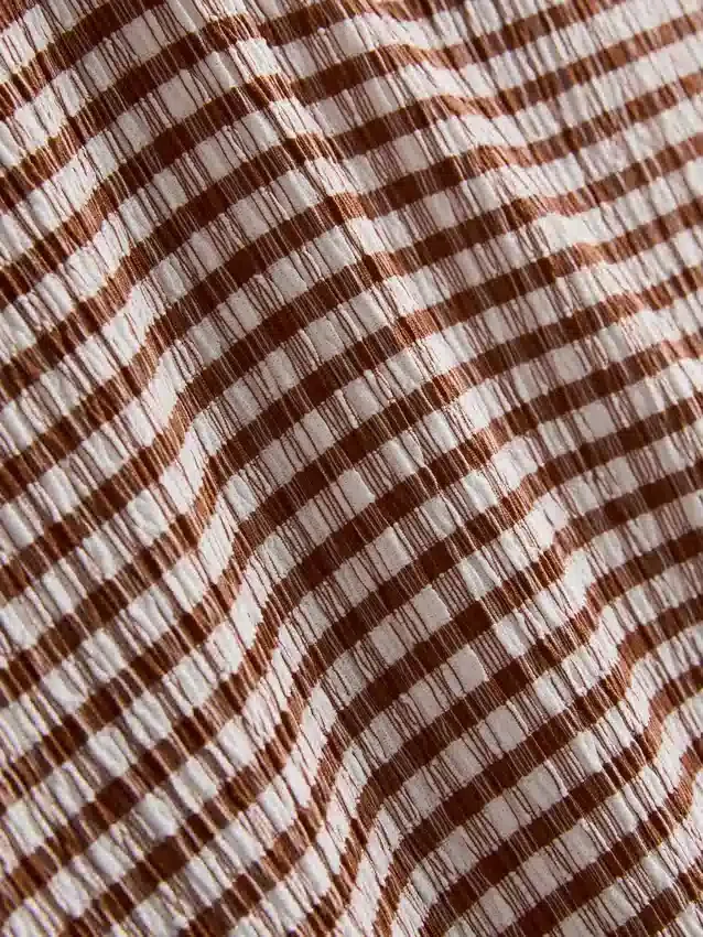 Mini-vestido com textura enrugada