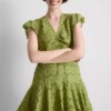 Mini-vestido de algodão com franzido e aberturas