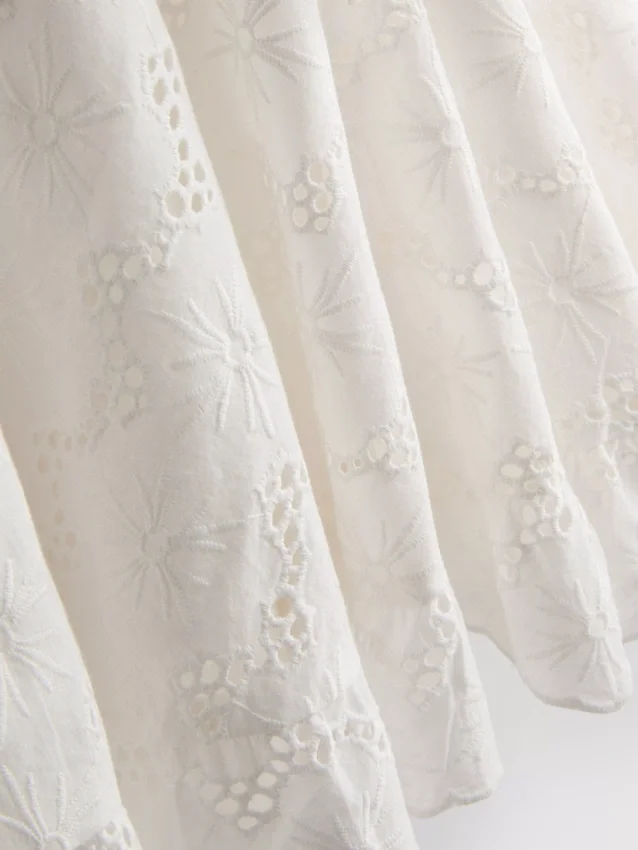 Mini-vestido de algodão com franzido e aberturas