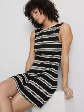 Mini-vestido de malha em linha A