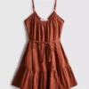 Mini-vestido de popeline com alças e folhos
