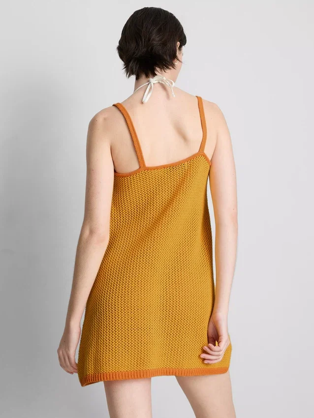 Mini-vestido de praia em croché bordado