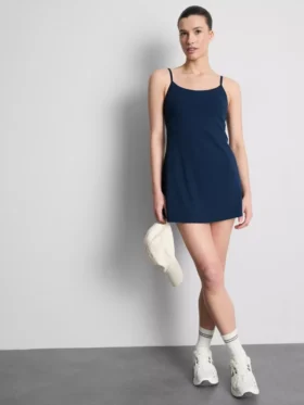 Mini-vestido desportivo com toque suave como manteiga