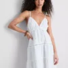 Mini-vestido em algodão com decote em V e camadas