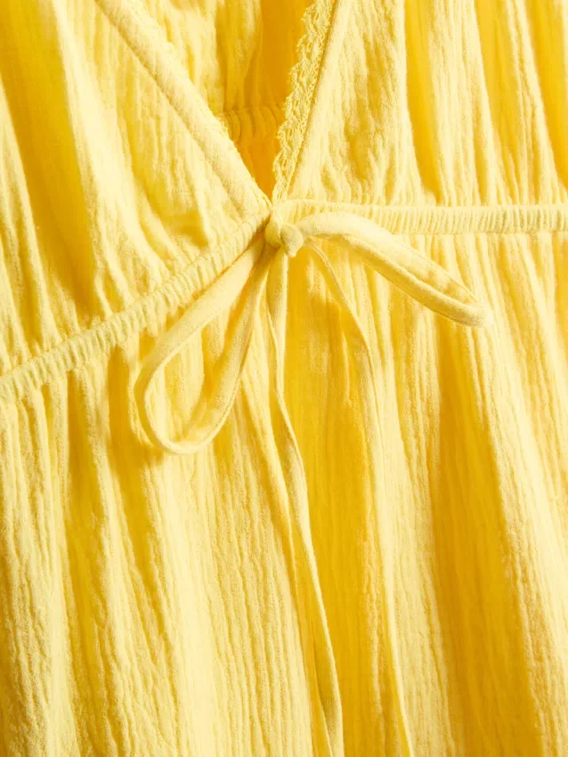Mini-vestido em algodão com decote em V e camadas